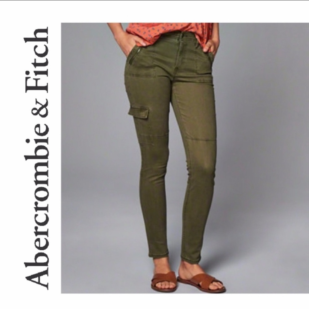 AMBERCROMBIE & FITCH SUPER SKINNY JEANS